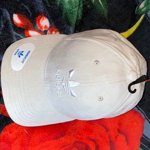 Women’s Adidas relaxed strap back suede/white